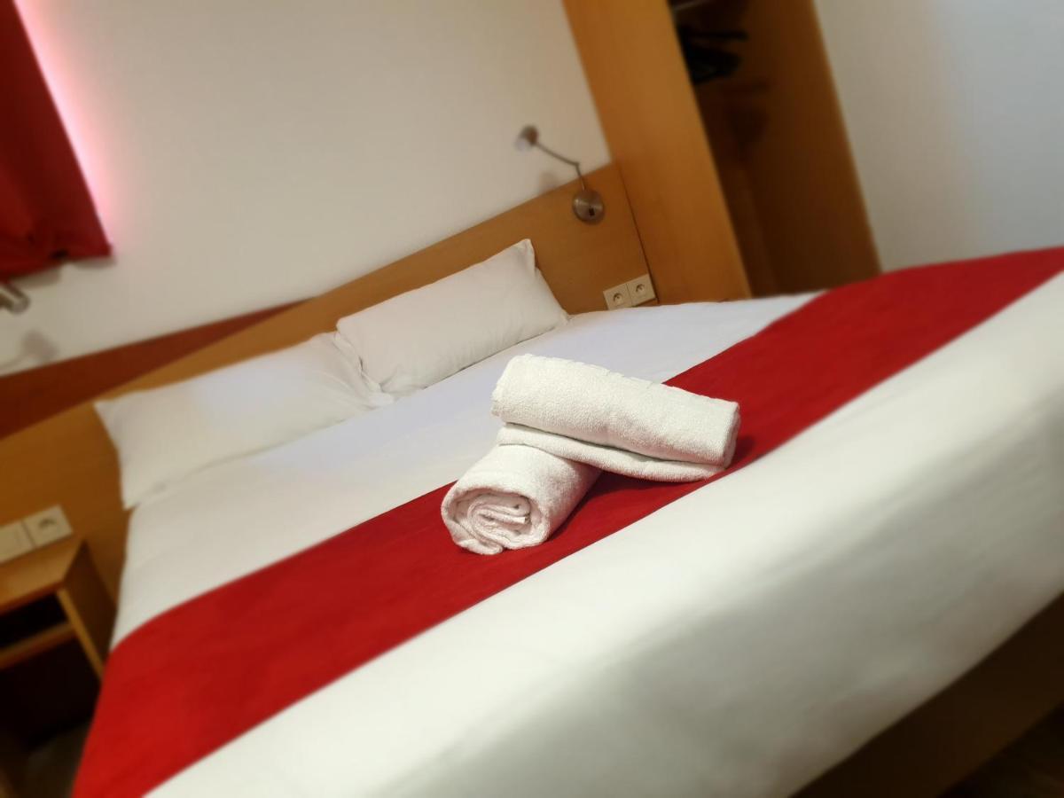Brit Hotel Toulon - La Valette ภายนอก รูปภาพ